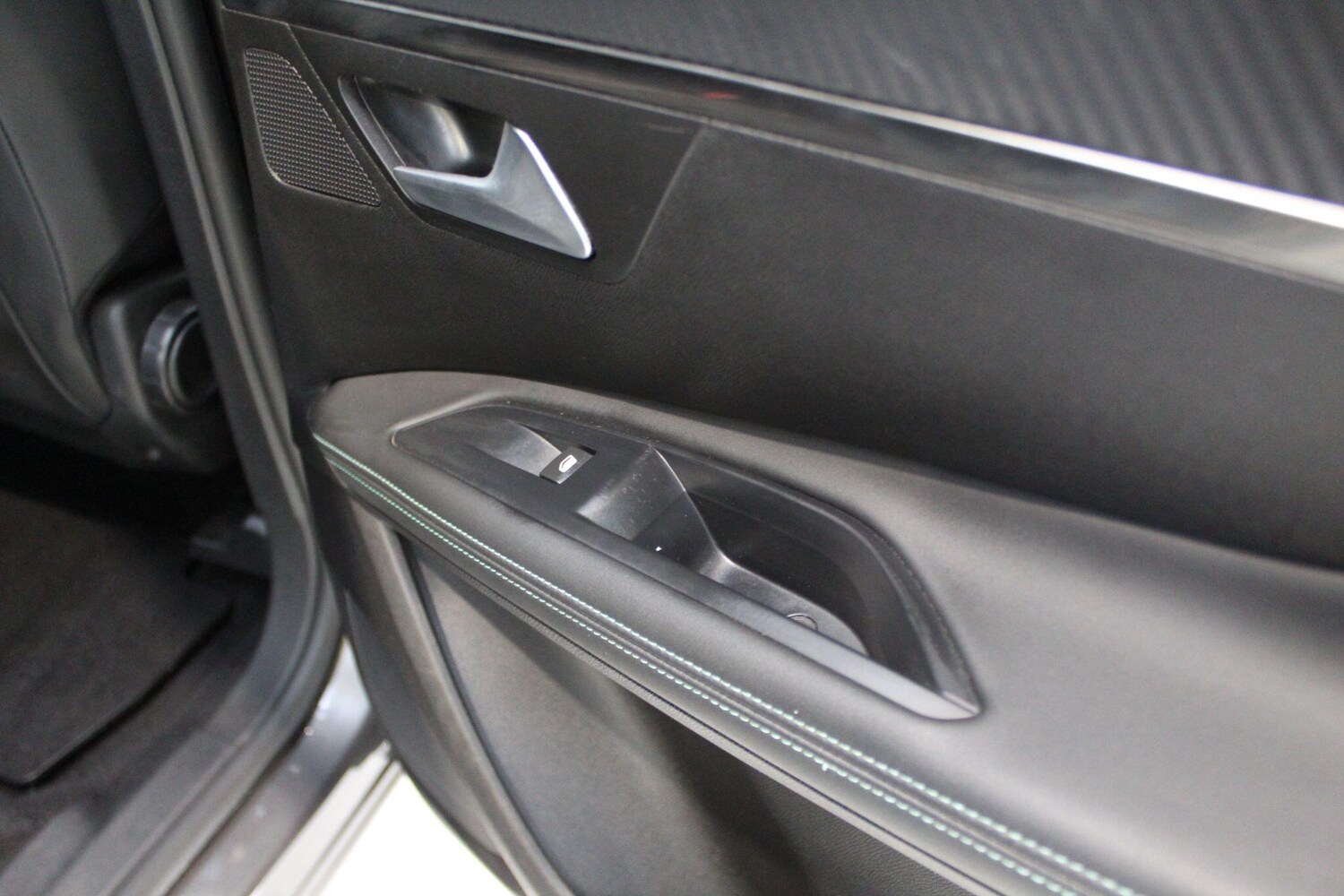 Used Peugeot 5008 2021 for sale - 77908898: Photo 30