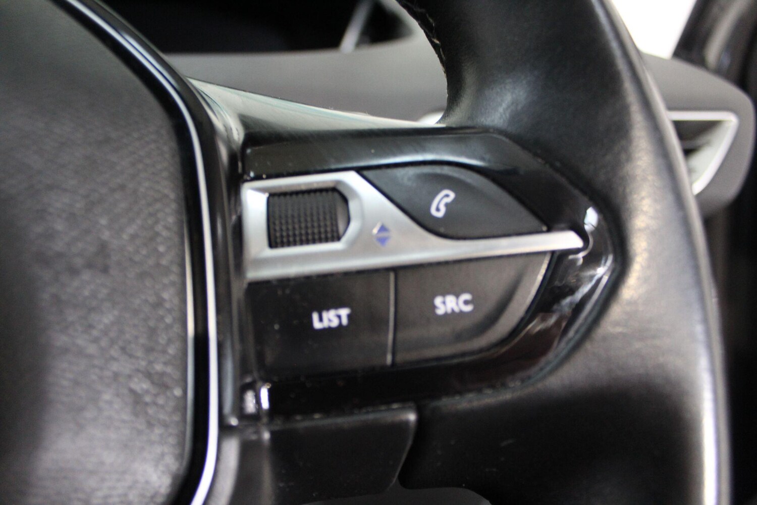 Used Peugeot 5008 2021 for sale - 77908898: Photo 41