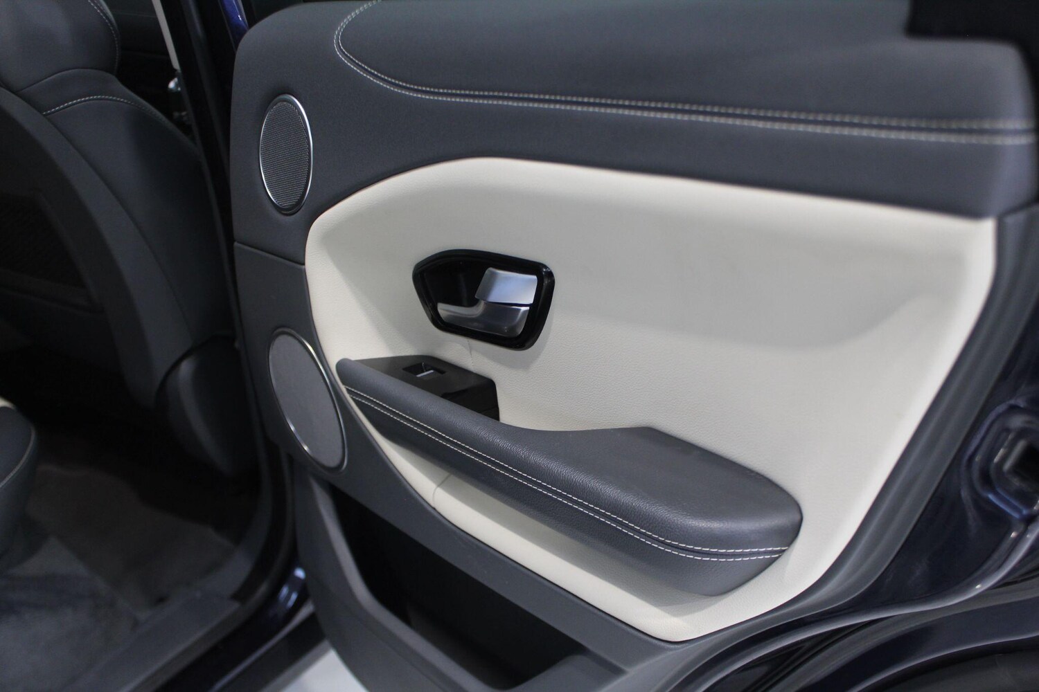 Used Land Rover Range Rover Evoque for sale - 77909045: Photo 28