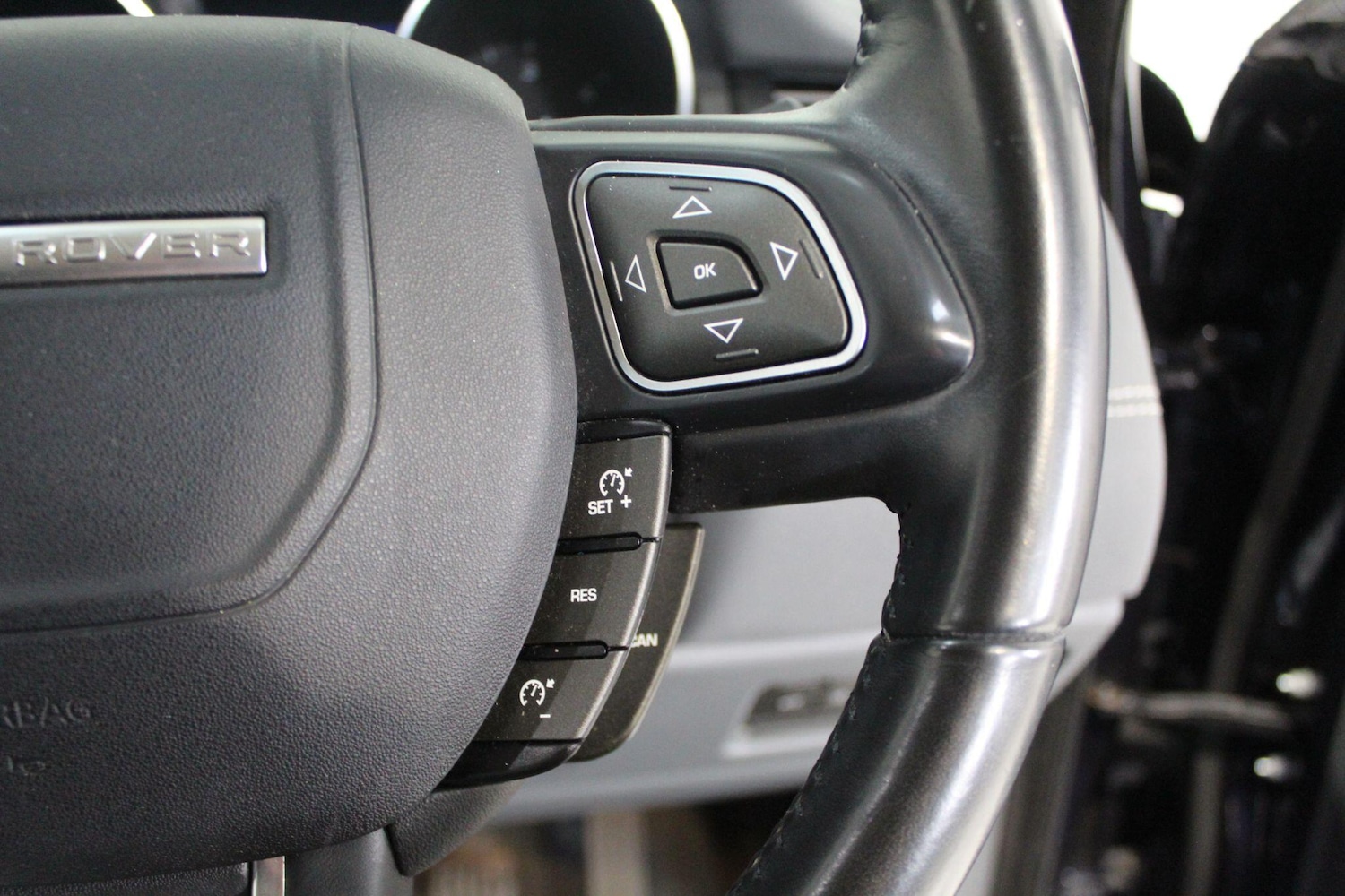 Used Land Rover Range Rover Evoque for sale - 77909045: Photo 40