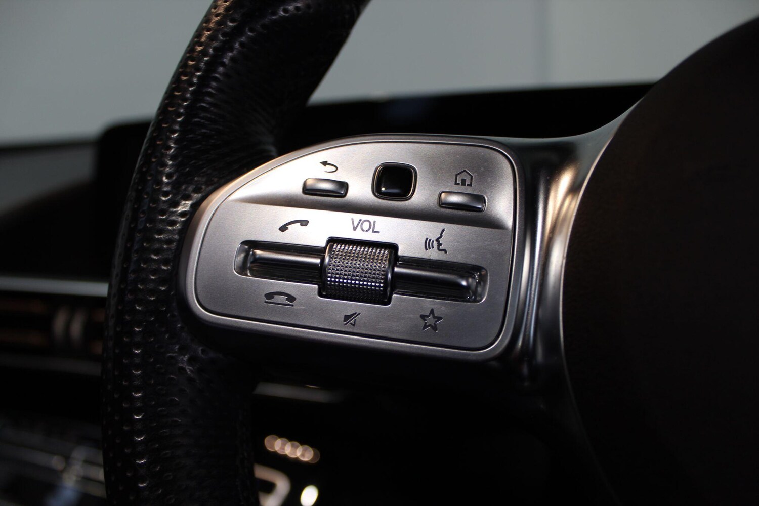 Used Mercedes-Benz EQC for sale - 77909407: Photo 49