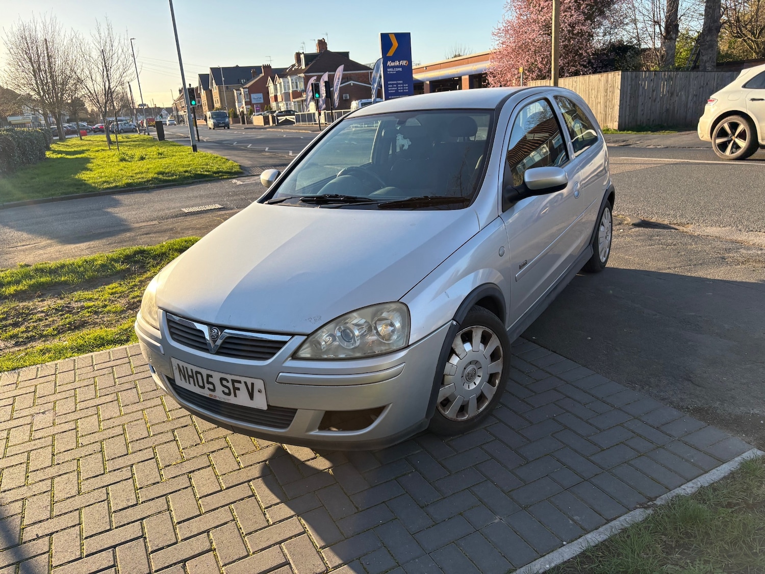 Used Vauxhall Corsa 2005 for sale - 77963660: Photo 1