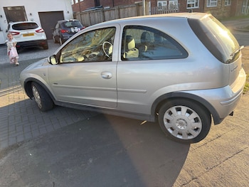Used Vauxhall Corsa 2005 for sale - 77963660: Photo