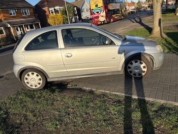 Used Vauxhall Corsa 2005 for sale - 77963660: Photo