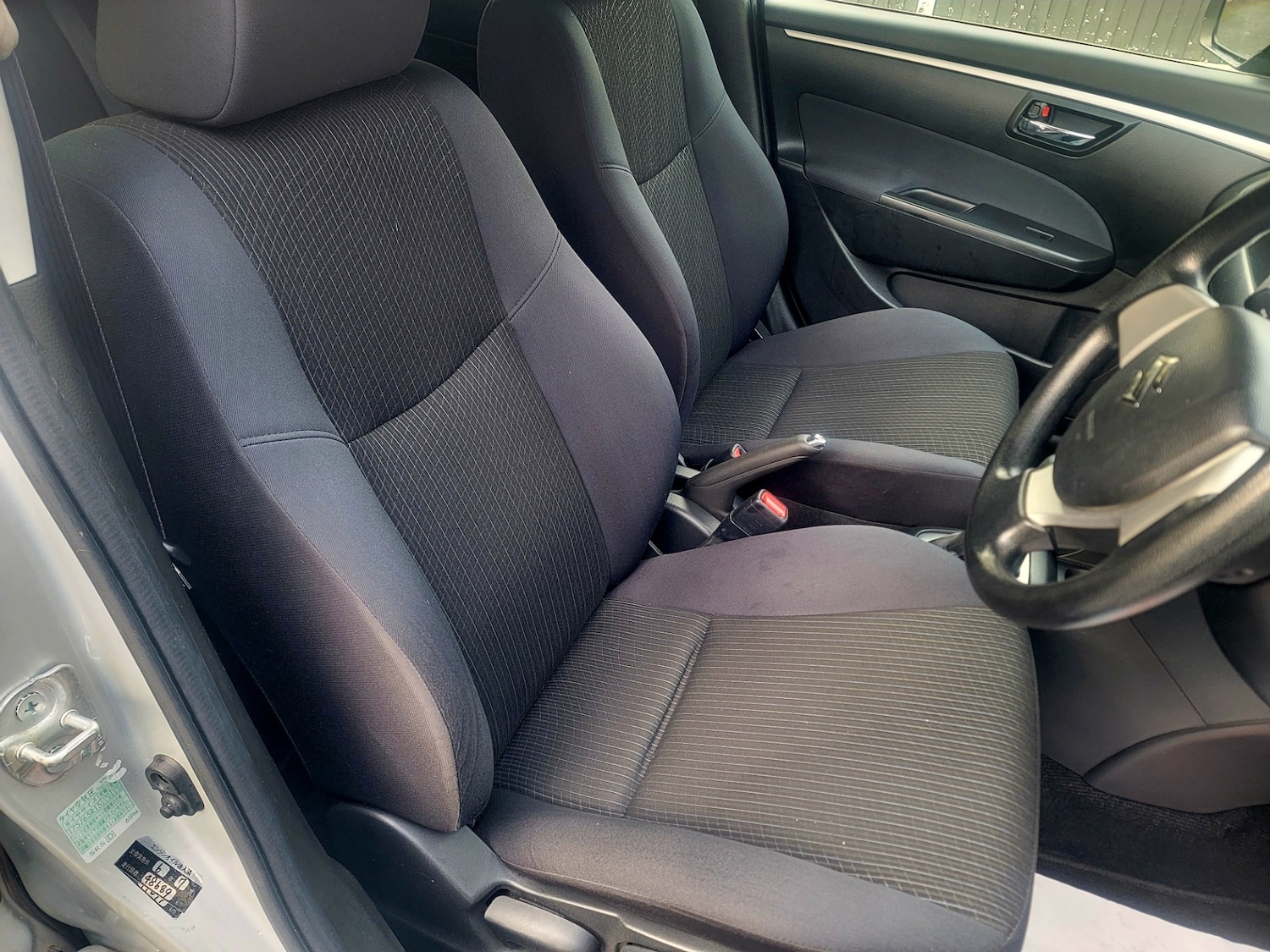 Used Suzuki Swift 2014 for sale - 76396640: Photo 10