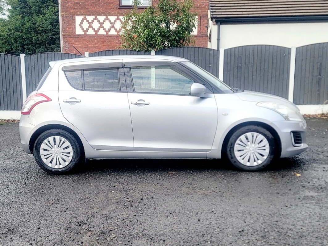 Used Suzuki Swift 2014 for sale - 76396640: Photo 2