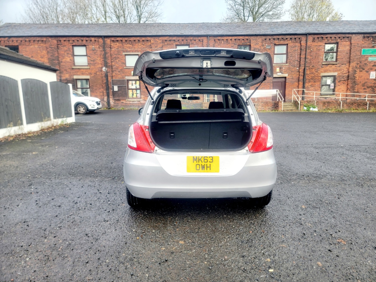 Used Suzuki Swift 2014 for sale - 76396640: Photo 23