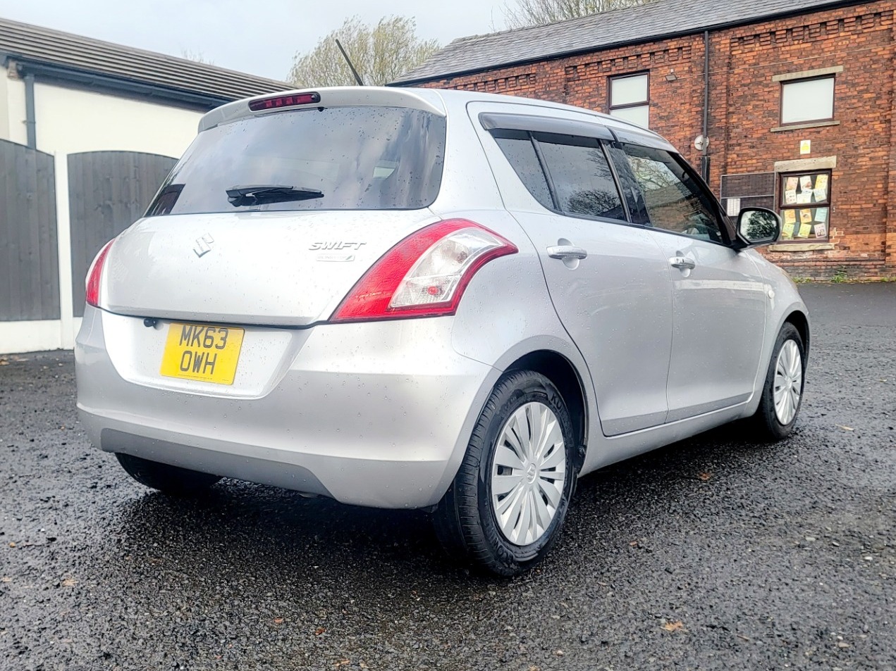 Used Suzuki Swift 2014 for sale - 76396640: Photo 3