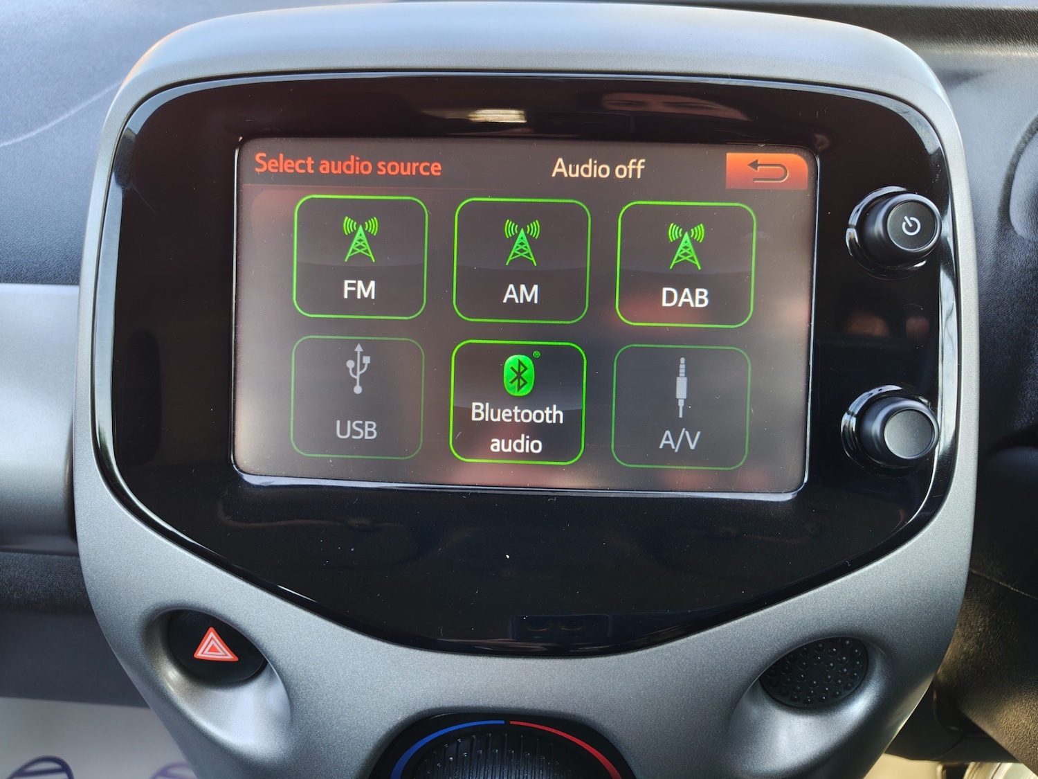 Used Peugeot 108 2018 for sale - 77946053: Photo 22