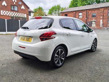 Used Peugeot 208 2019 for sale - 78901536: Photo