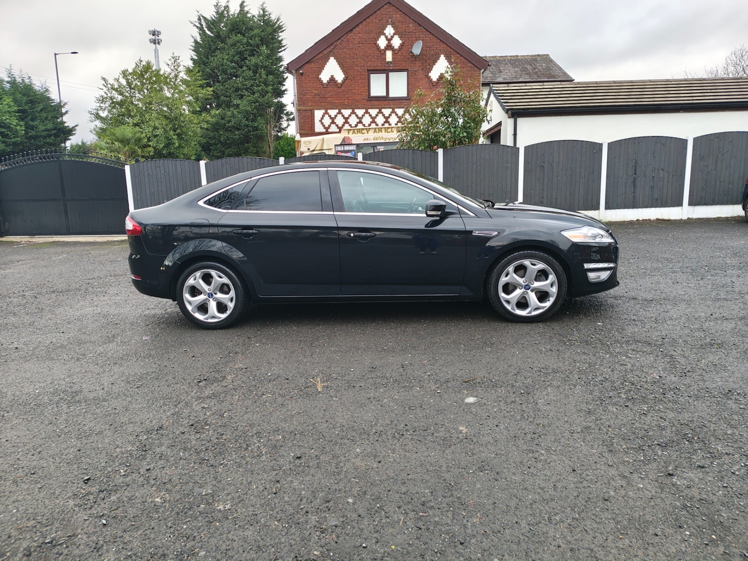 Used Ford Mondeo 2012 for sale - 77319917: Photo 2