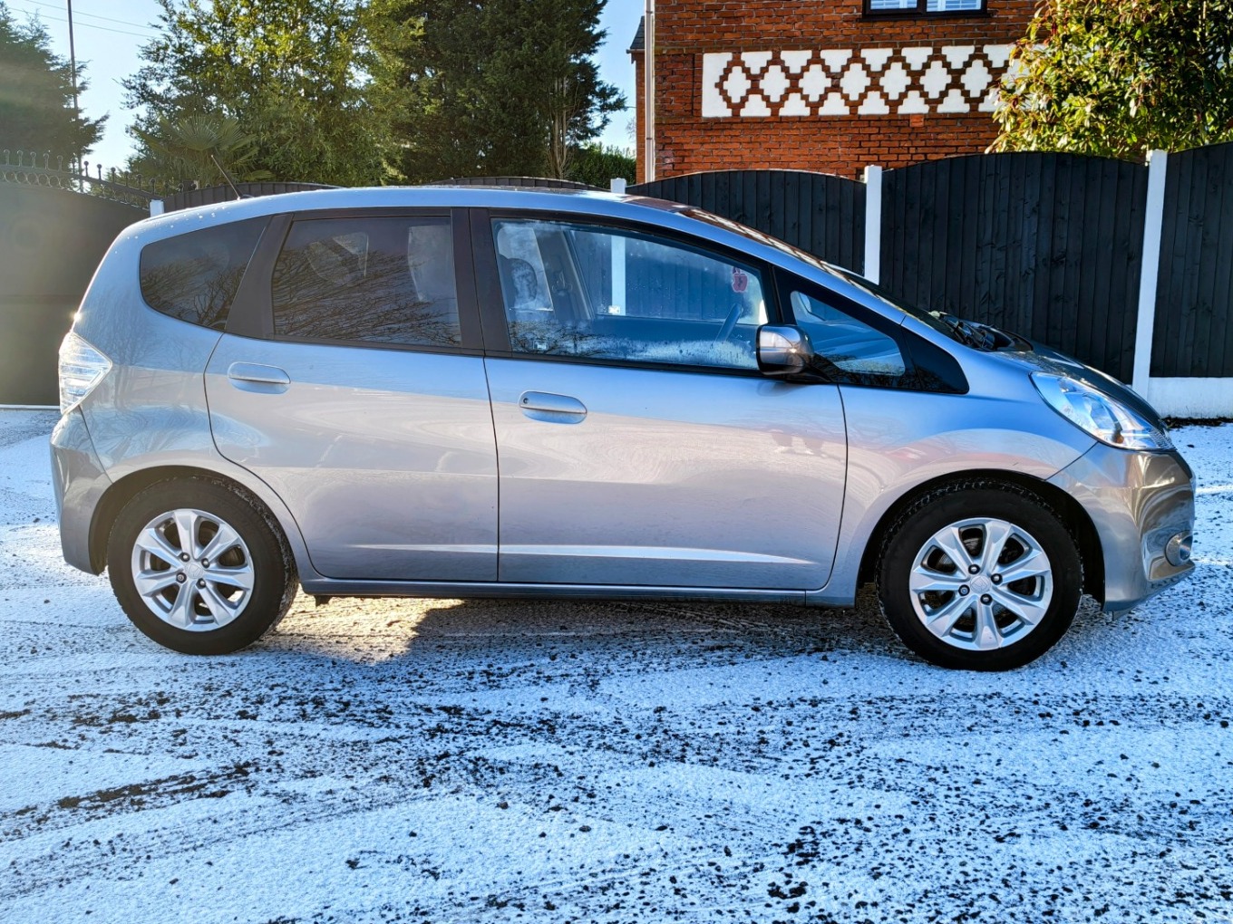 Used Honda Jazz 2012 for sale - 77112872: Photo 2