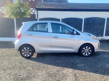 Used Kia Picanto 2015 for sale - 76521451: Photo