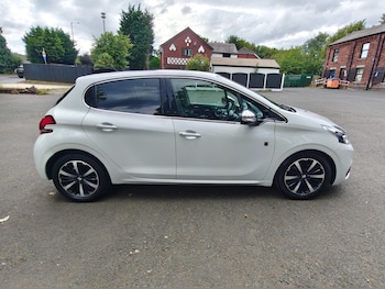 Used Peugeot 208 2019 for sale - 79424331: Photo