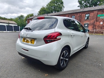 Used Peugeot 208 2019 for sale - 79424331: Photo