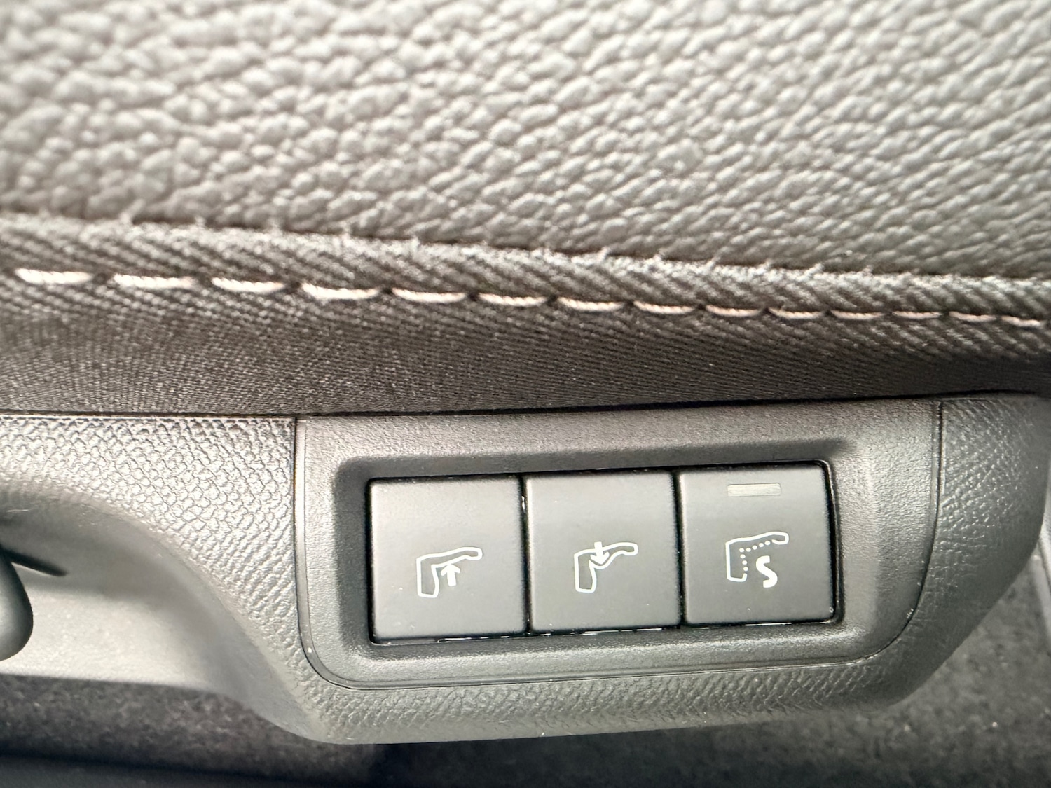 Used Vauxhall Mokka 2023 for sale - 77170420: Photo 16