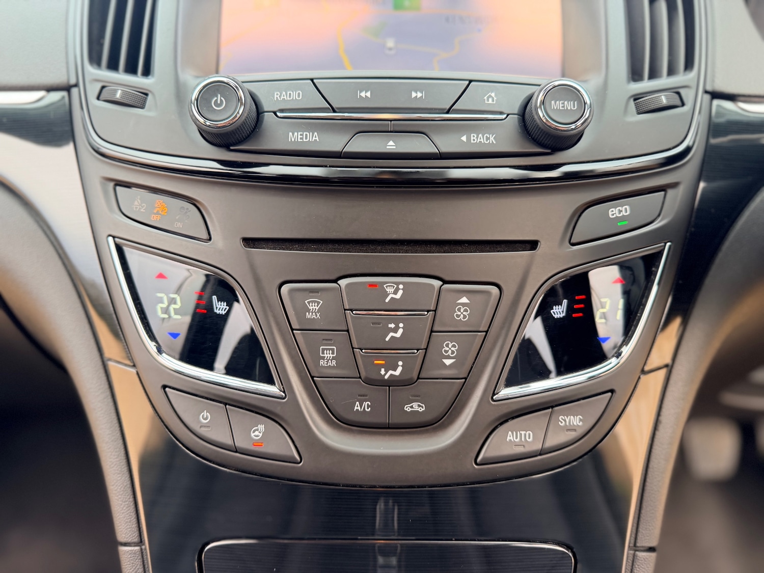 Used Vauxhall Insignia 2015 for sale - 76885164: Photo 28