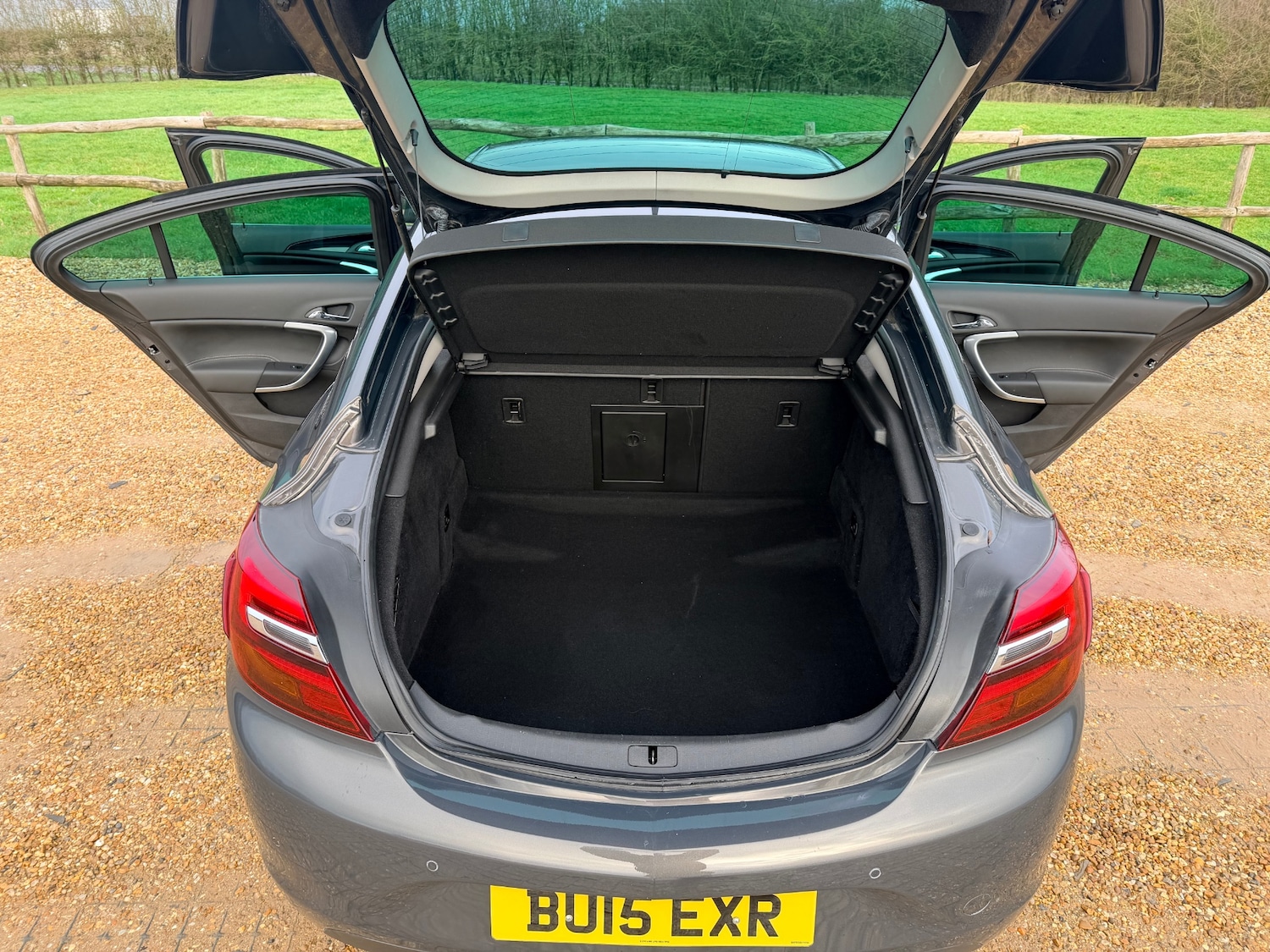 Used Vauxhall Insignia 2015 for sale - 76885164: Photo 39