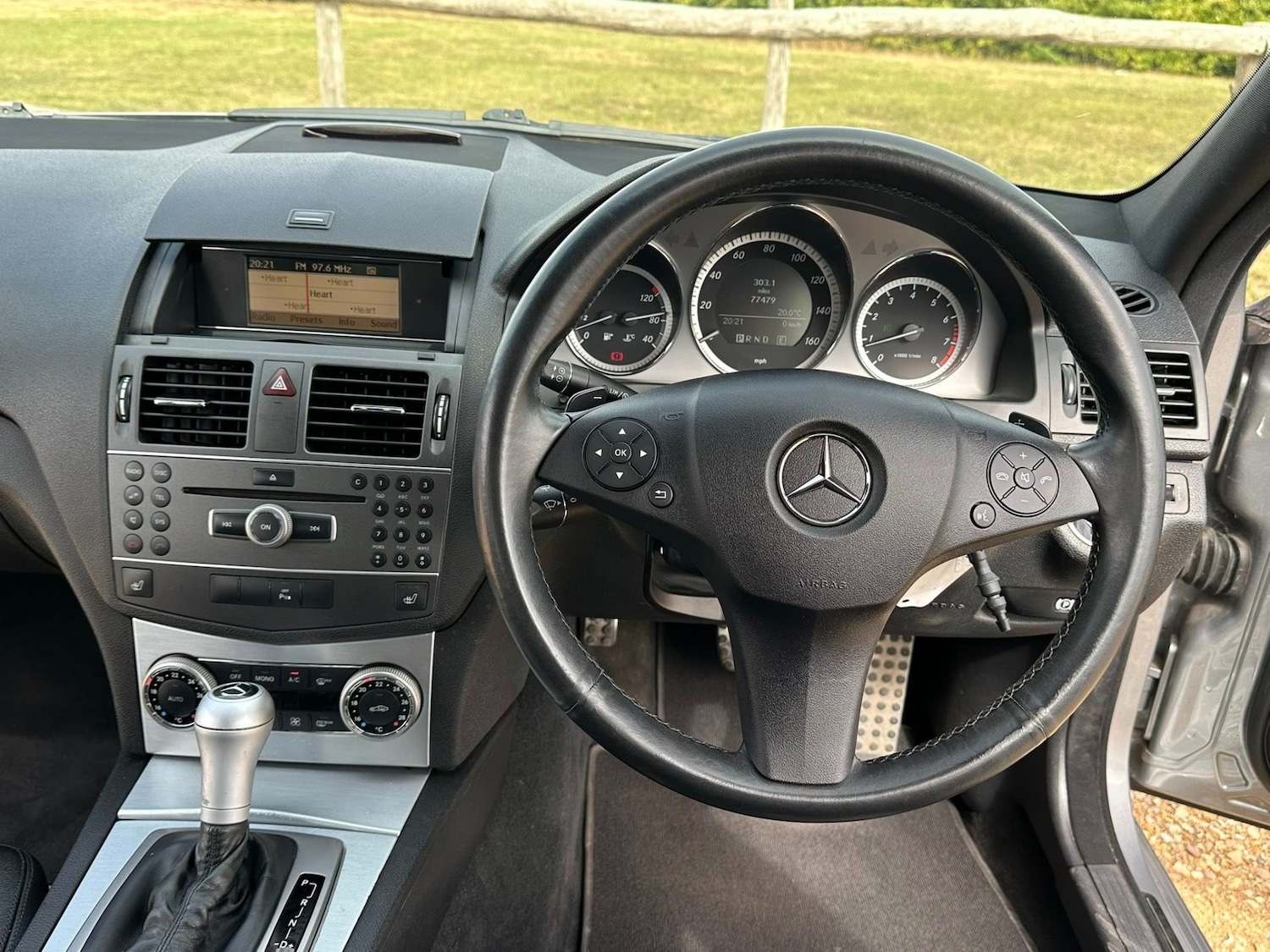 Used Mercedes-Benz C Class 2010 for sale - 76407666: Photo 11