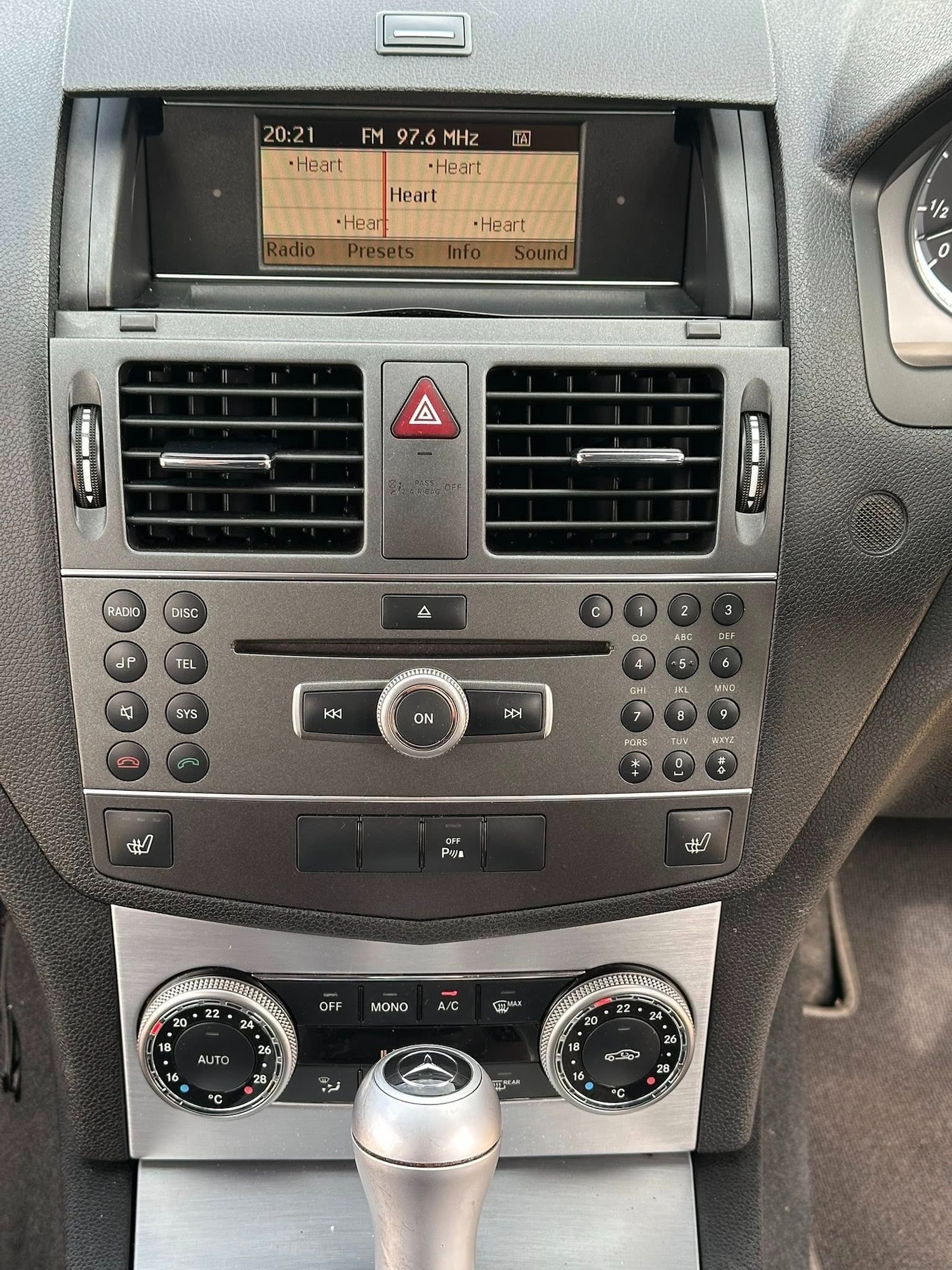 Used Mercedes-Benz C Class 2010 for sale - 76407666: Photo 20