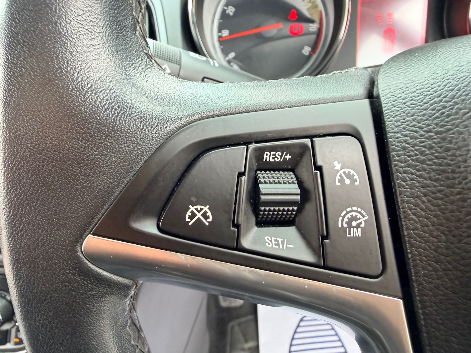 Used Vauxhall Astra 2014 for sale - 78061056: Photo 27