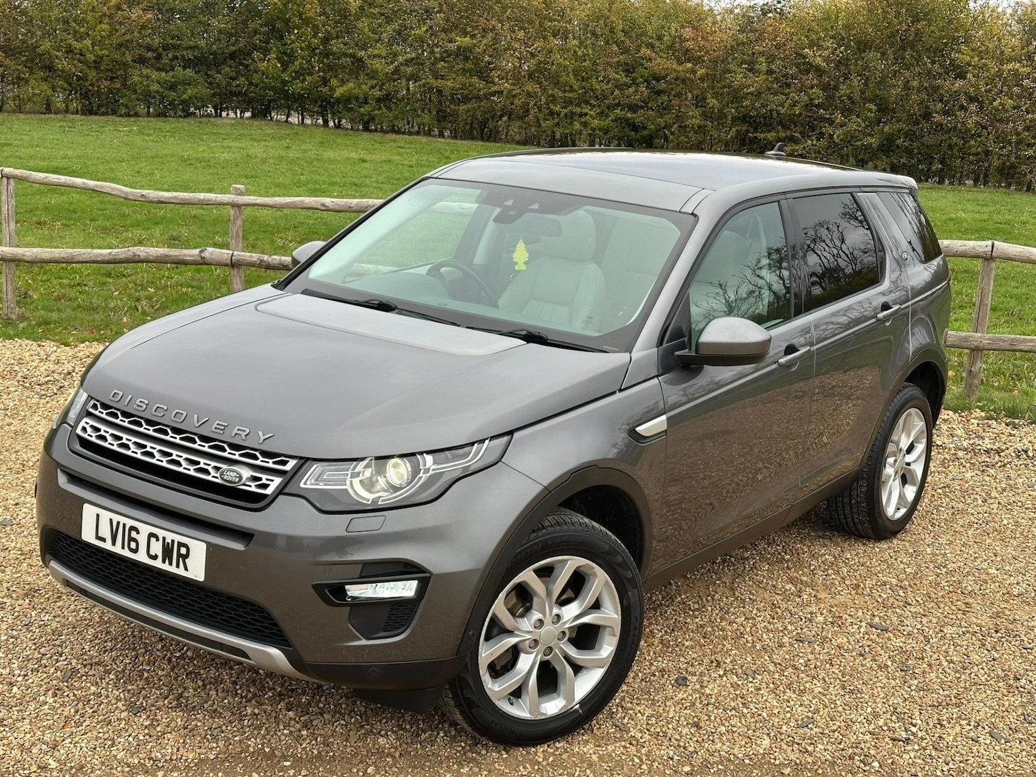 Used Land Rover Discovery Sport 2016 for sale - 76403487: Photo 10