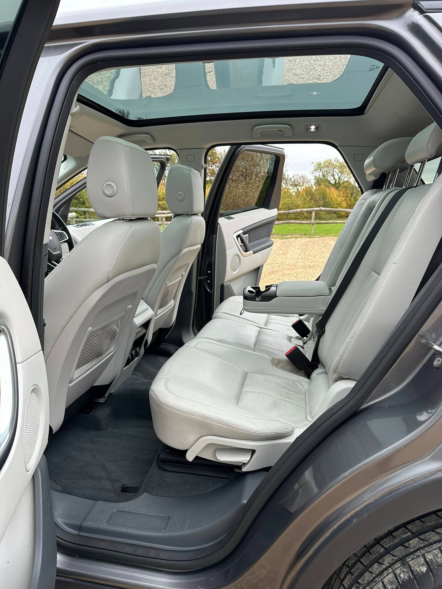 Used Land Rover Discovery Sport 2016 for sale - 76403487: Photo 17