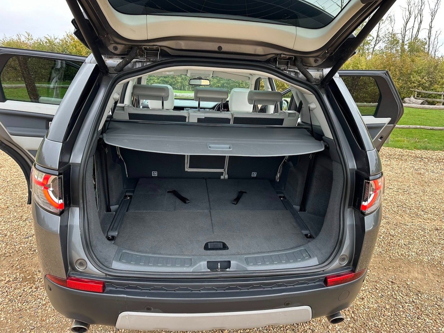 Used Land Rover Discovery Sport 2016 for sale - 76403487: Photo 23