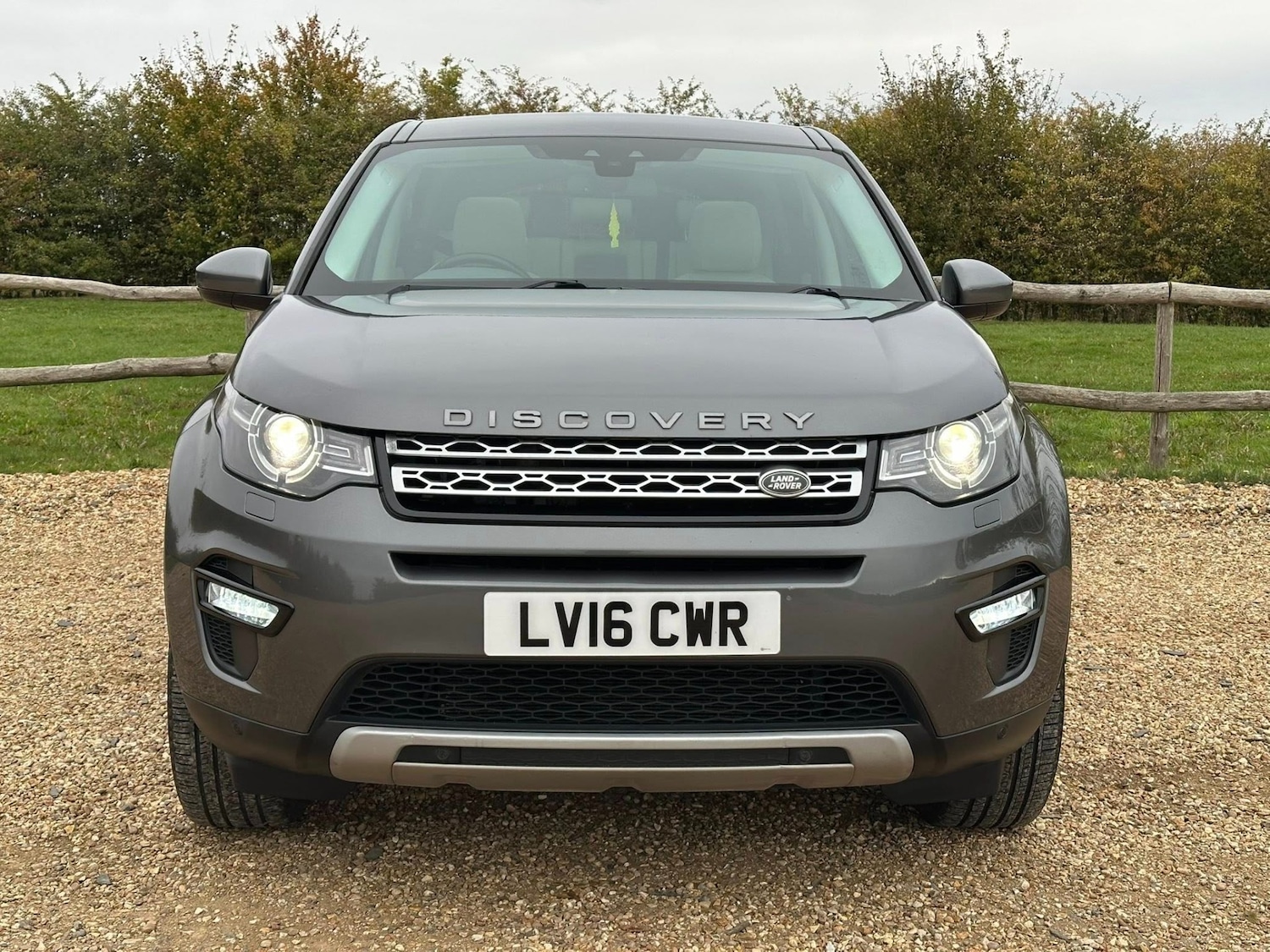 Used Land Rover Discovery Sport 2016 for sale - 76403487: Photo 4