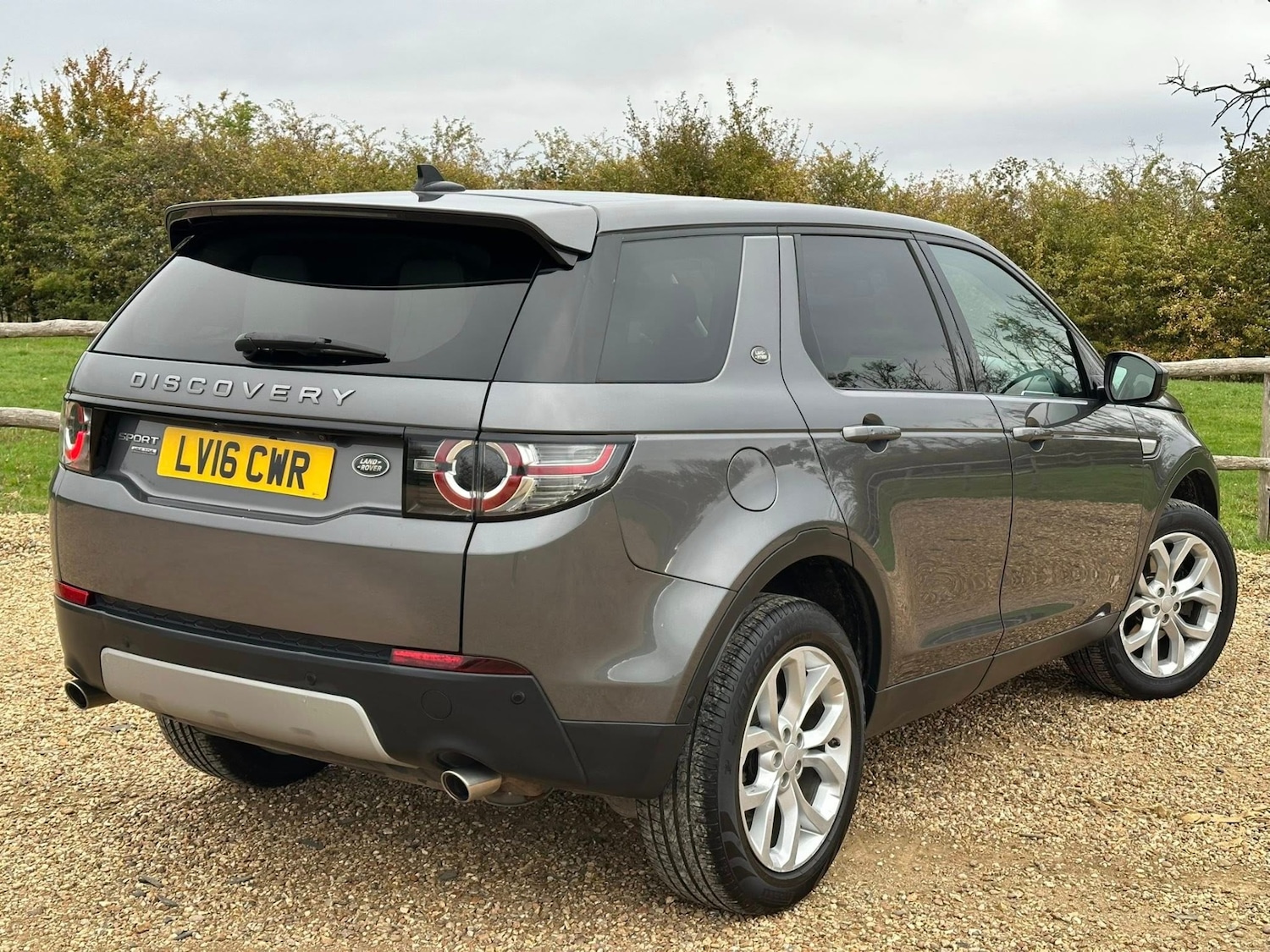 Used Land Rover Discovery Sport 2016 for sale - 76403487: Photo 9