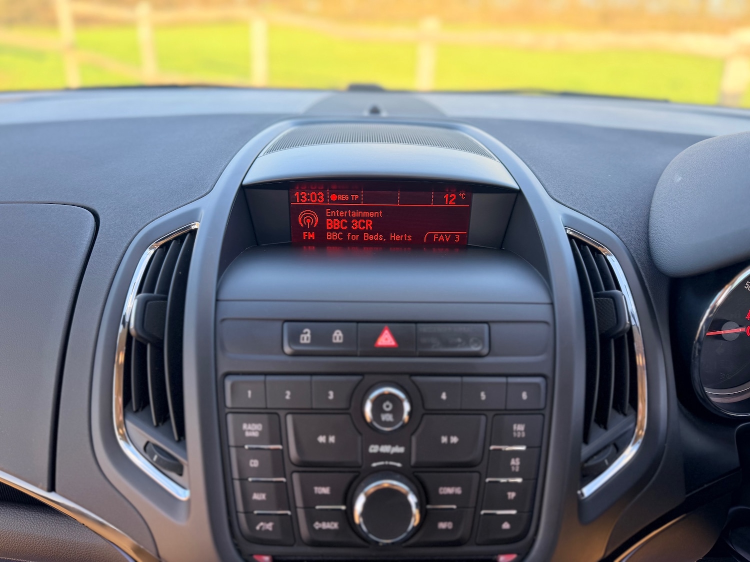 Used Vauxhall Zafira 2014 for sale - 76897322: Photo 21