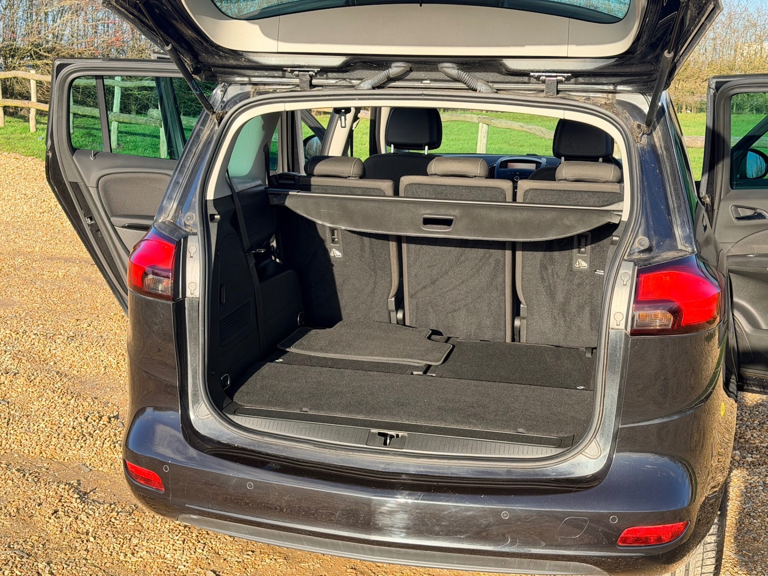 Used Vauxhall Zafira 2014 for sale - 76897322: Photo 27