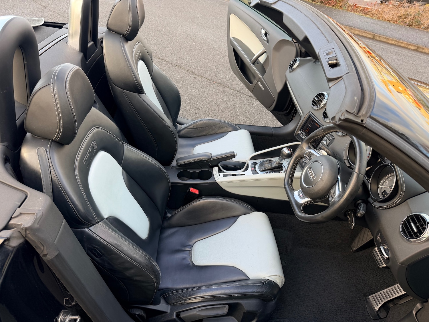 Used Audi TT 2012 for sale - 77080931: Photo 17