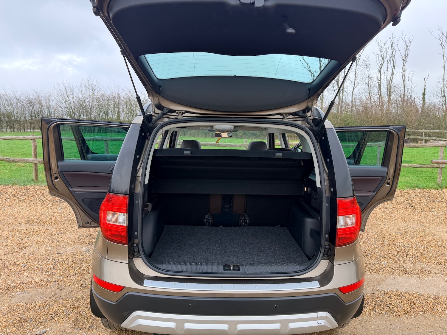 Used Skoda Yeti 2015 for sale - 76919901: Photo 35