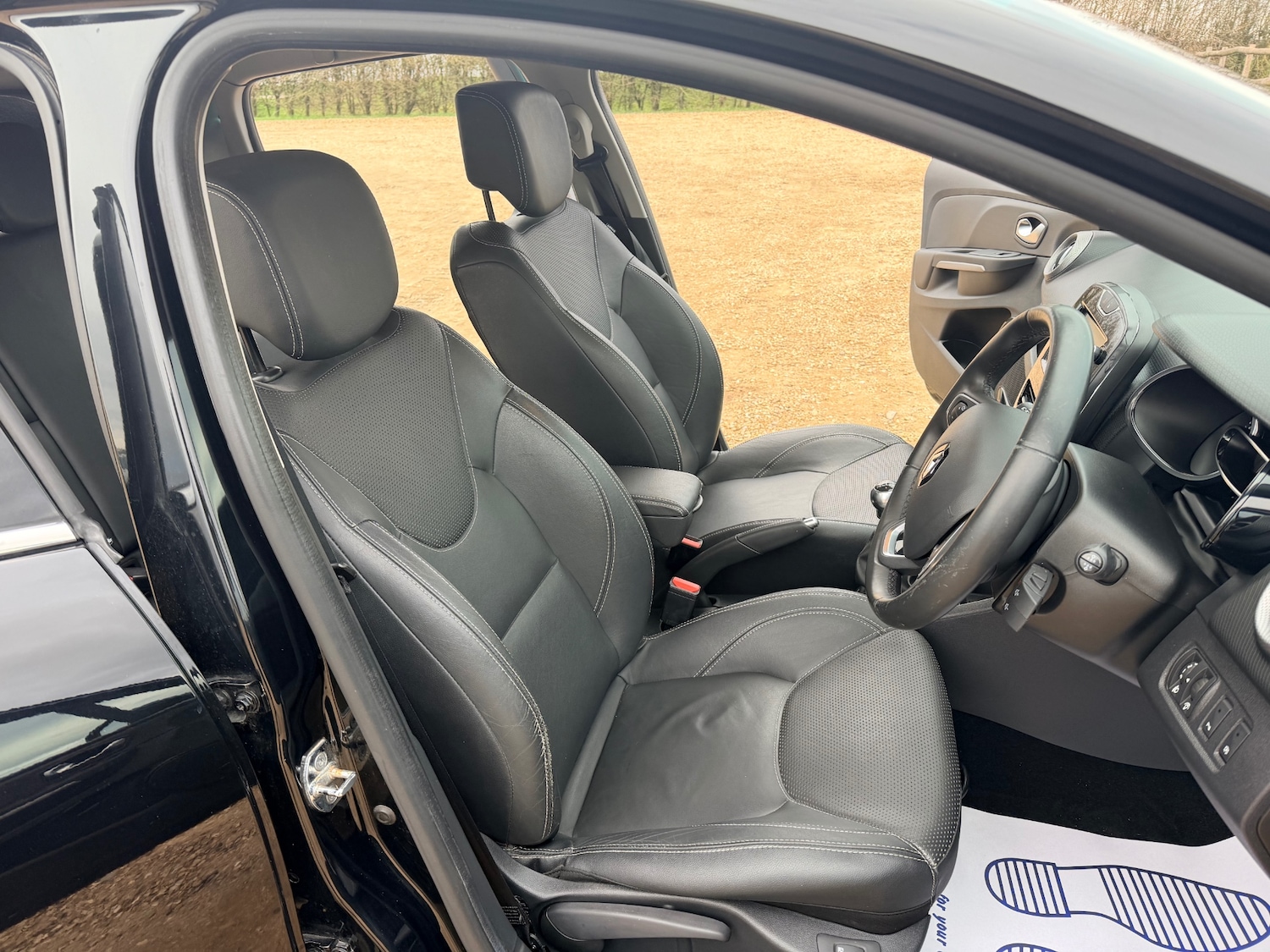 Used Renault Clio 2016 for sale - 77758562: Photo 9