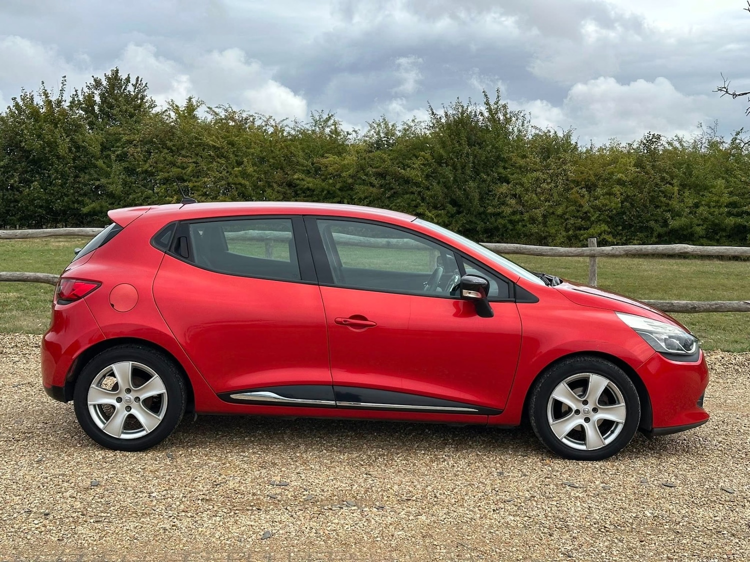 Used Renault Clio 2014 for sale - 76407668: Photo 10