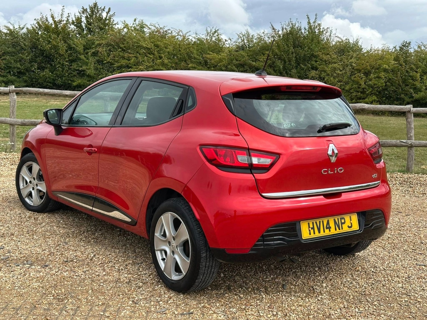 Used Renault Clio 2014 for sale - 76407668: Photo 15