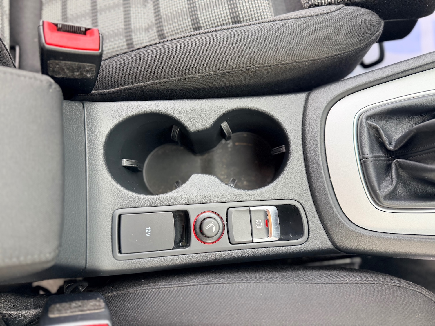 Used Audi Q3 2015 for sale - 76864249: Photo 28