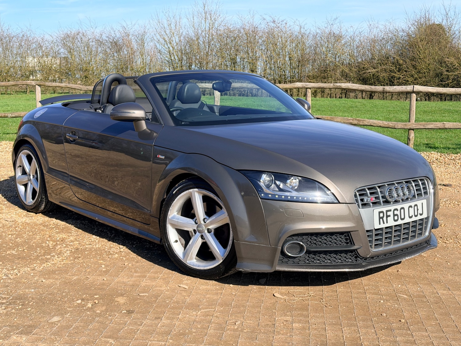 Used Audi TT 2011 for sale - 77716239: Photo 3