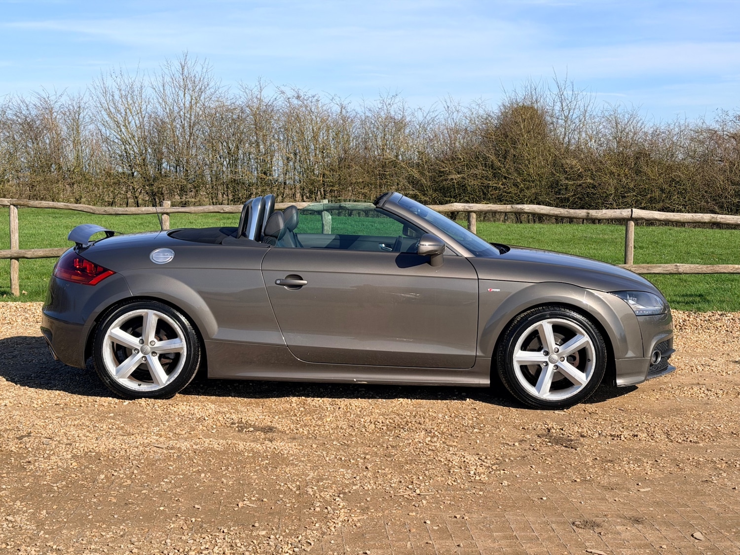 Used Audi TT 2011 for sale - 77716239: Photo 5