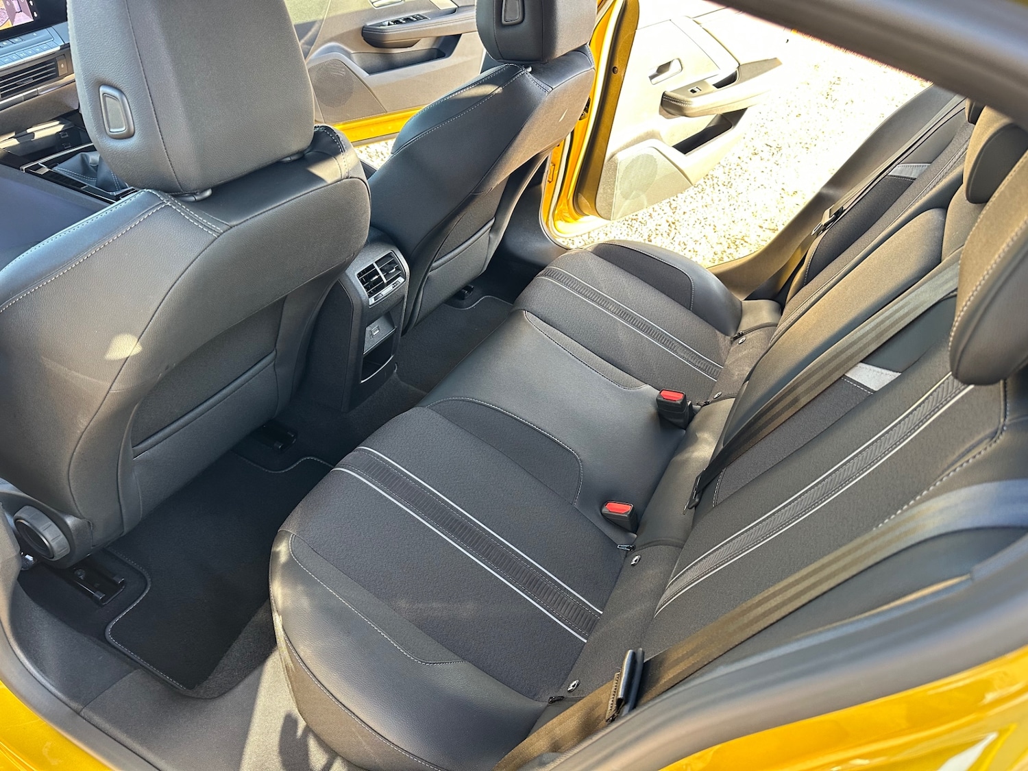 Used Vauxhall Astra 2023 for sale - 76464740: Photo 31