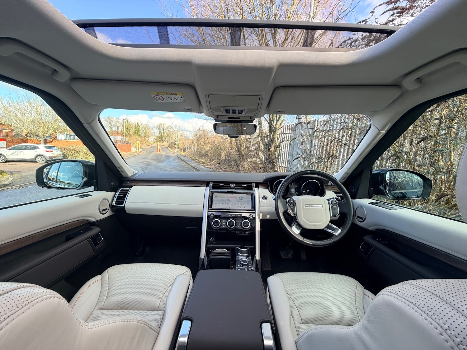 Used Land Rover Discovery 2017 for sale - 77432842: Photo 15