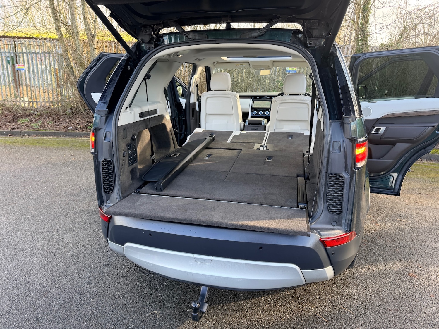 Used Land Rover Discovery 2017 for sale - 77432842: Photo 19