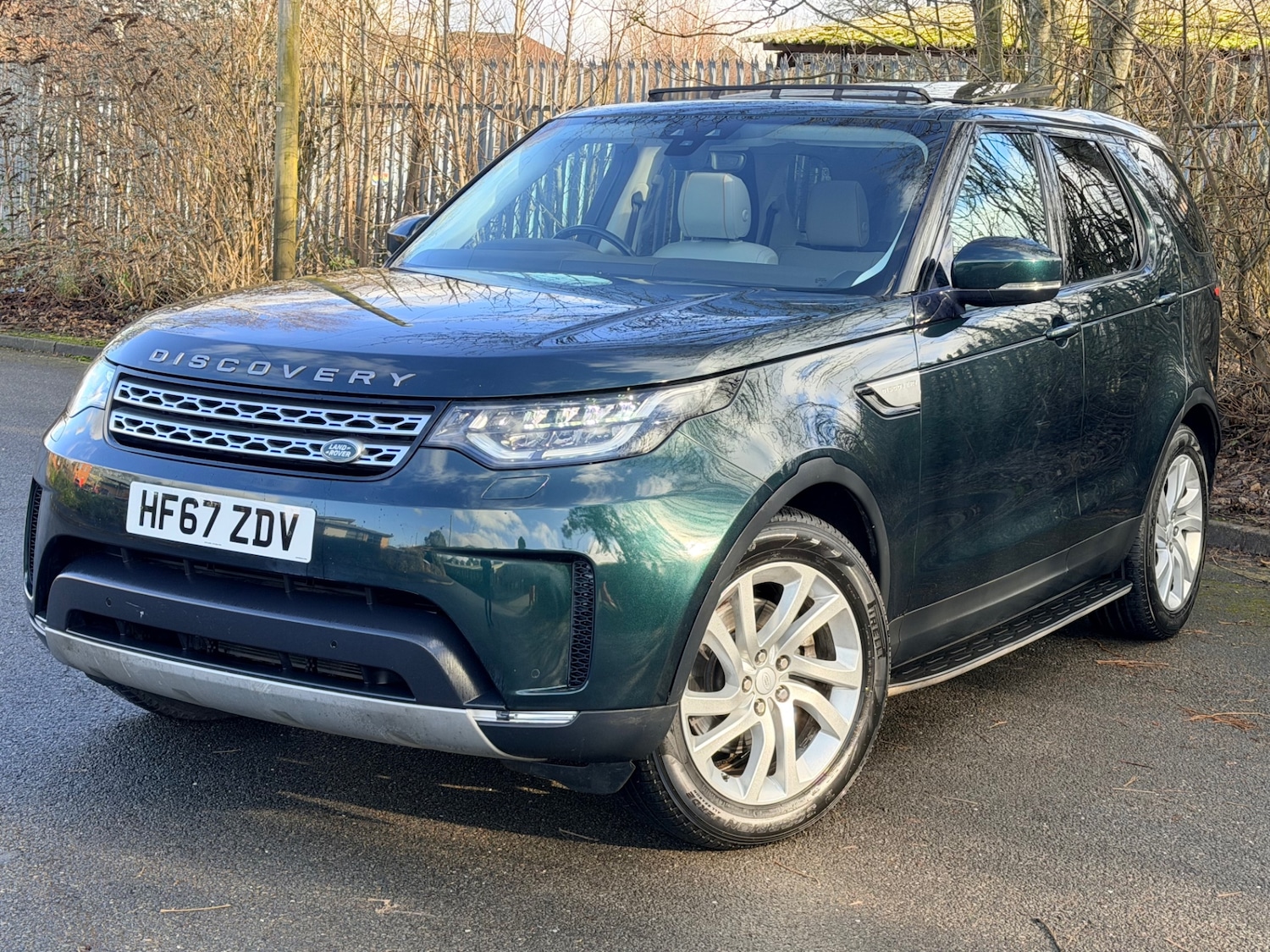 Used Land Rover Discovery 2017 for sale - 77432842: Photo 3