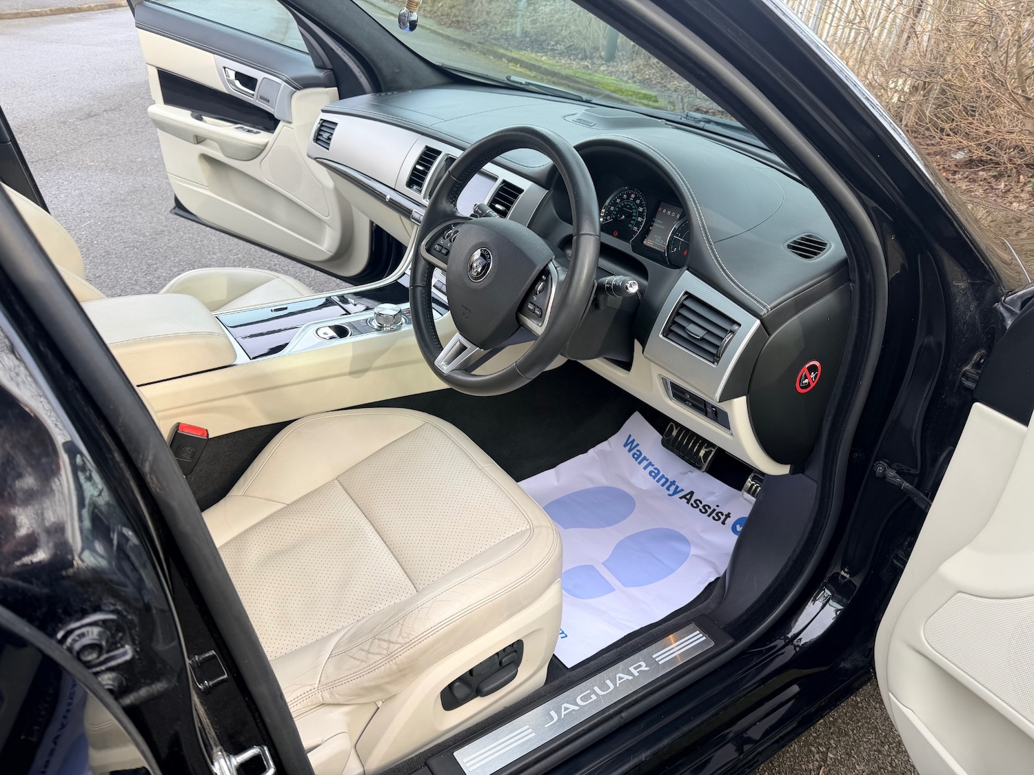 Used Jaguar XF 2013 for sale - 77490766: Photo 10