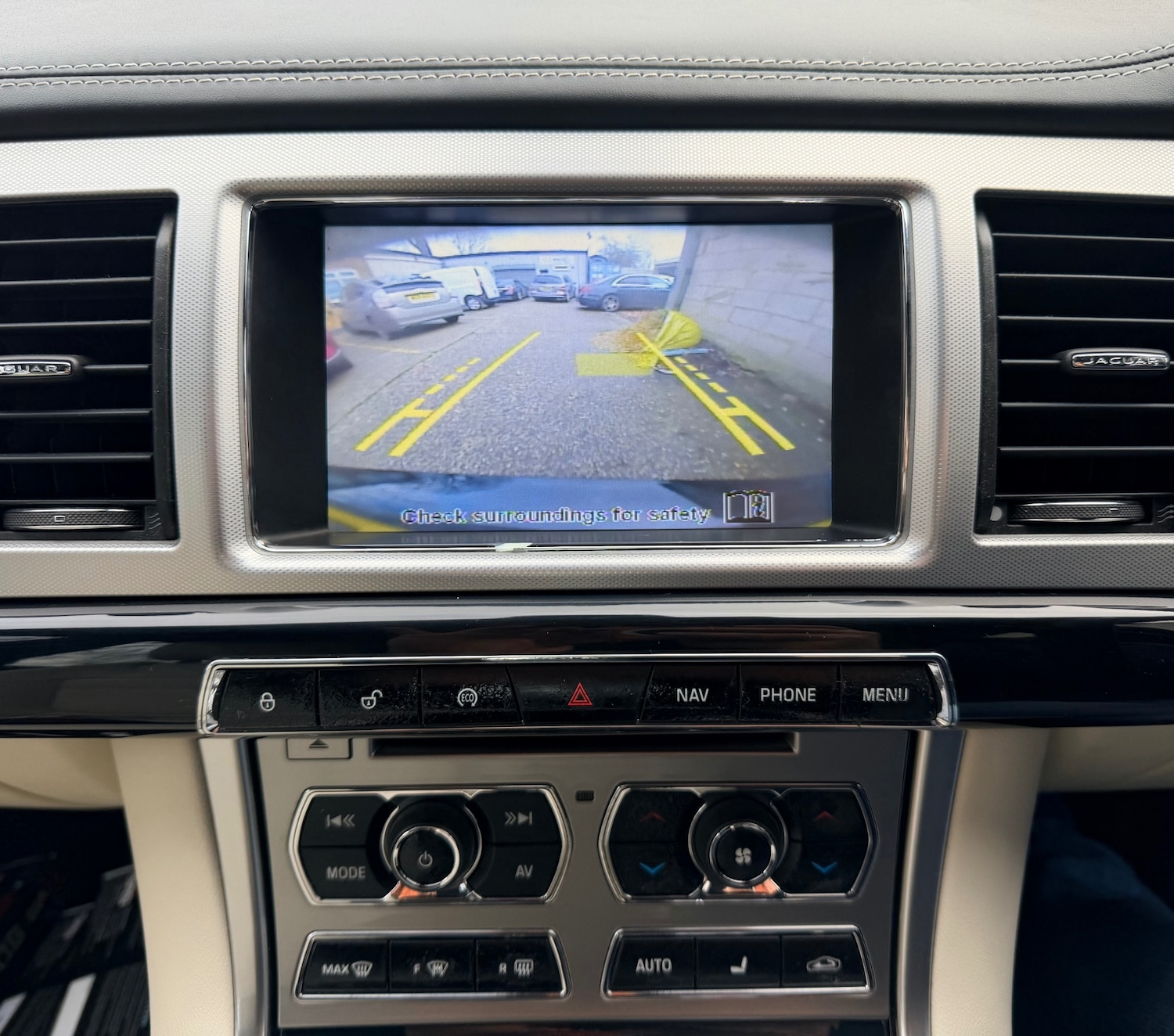 Used Jaguar XF 2013 for sale - 77490766: Photo 29