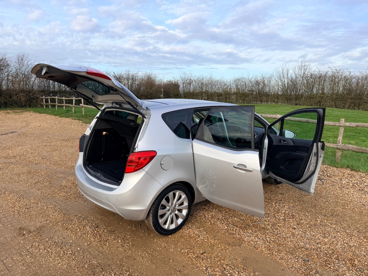 Used Vauxhall Meriva 2012 for sale - 76864253: Photo 5
