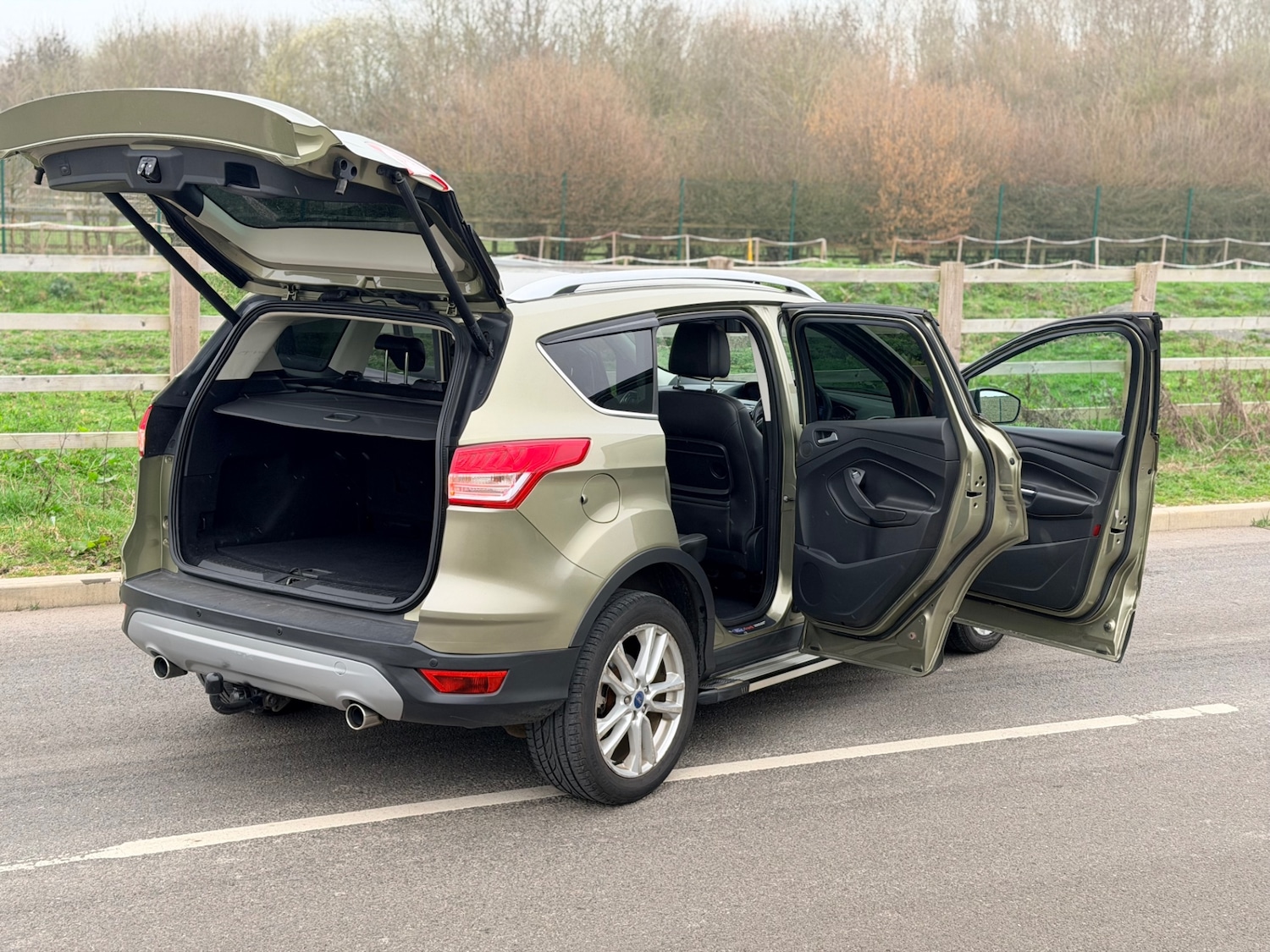 Used Ford Kuga 2013 for sale - 77901772: Photo 6