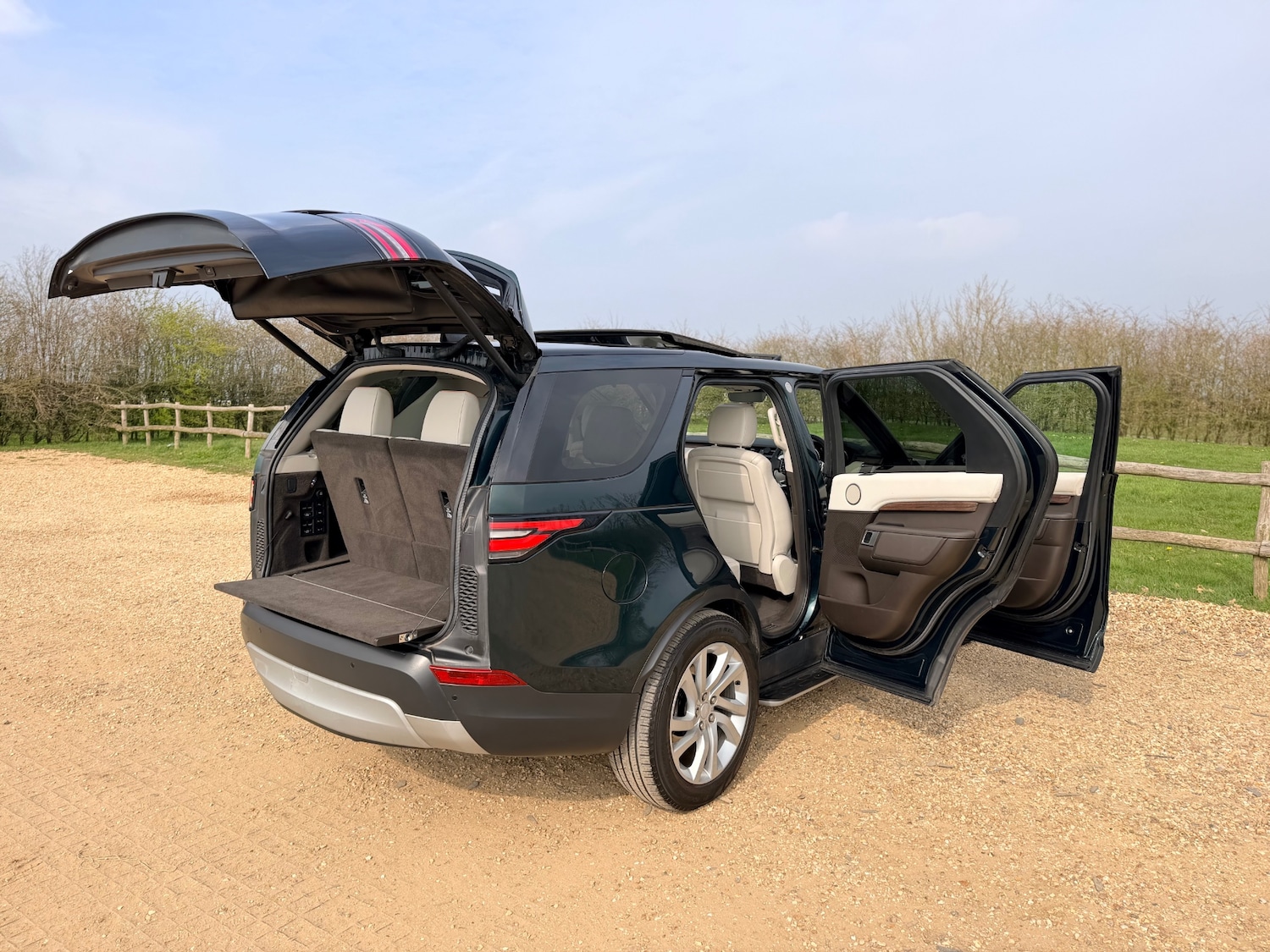 Used Land Rover Discovery 2017 for sale - 77992044: Photo 10