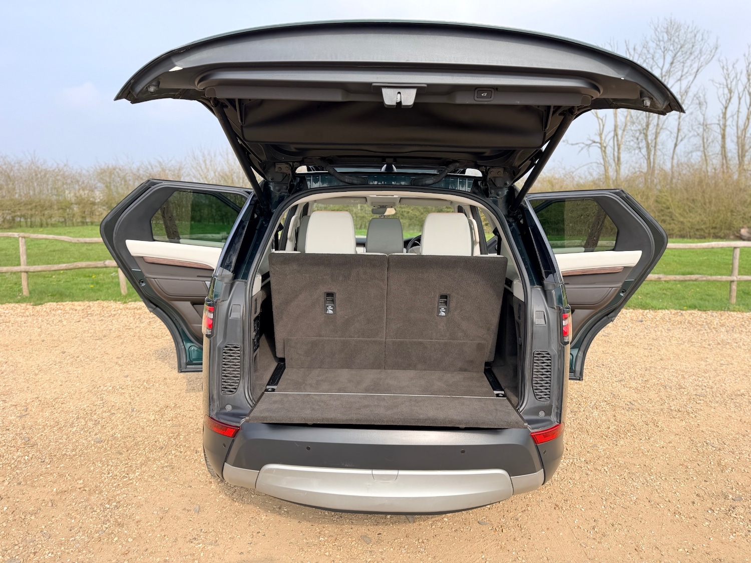 Used Land Rover Discovery 2017 for sale - 77992044: Photo 11